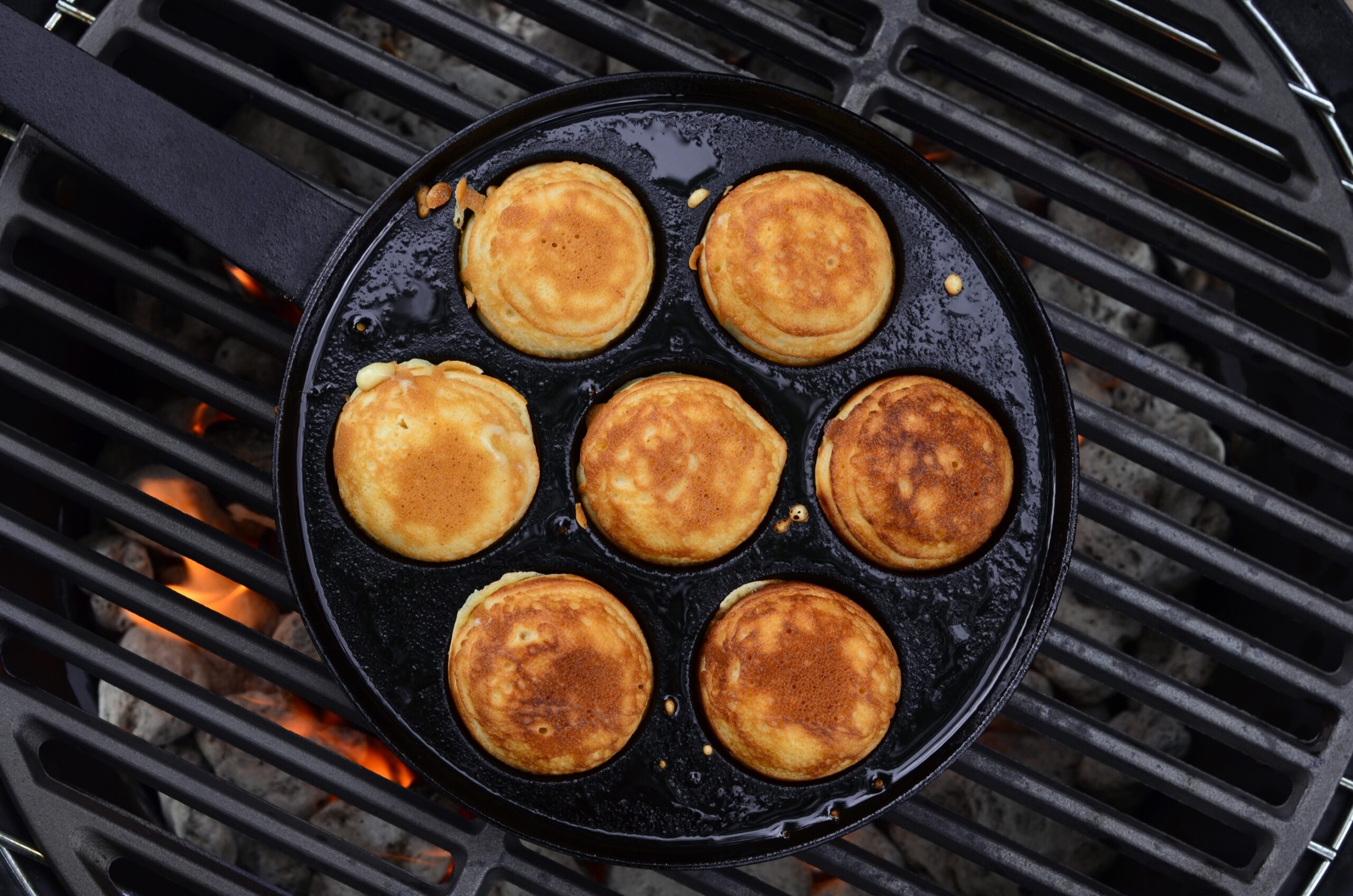 Campfire Cooking - Cast Iron Skillet Meal & Campfire Donuts 